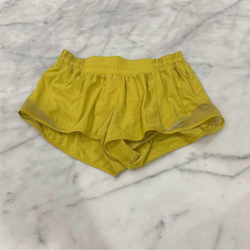 lululemon Hotty Hot 2.5” women’s athletic shorts
